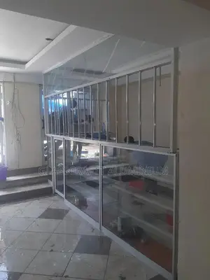 Aluminium And Glass Desplay
