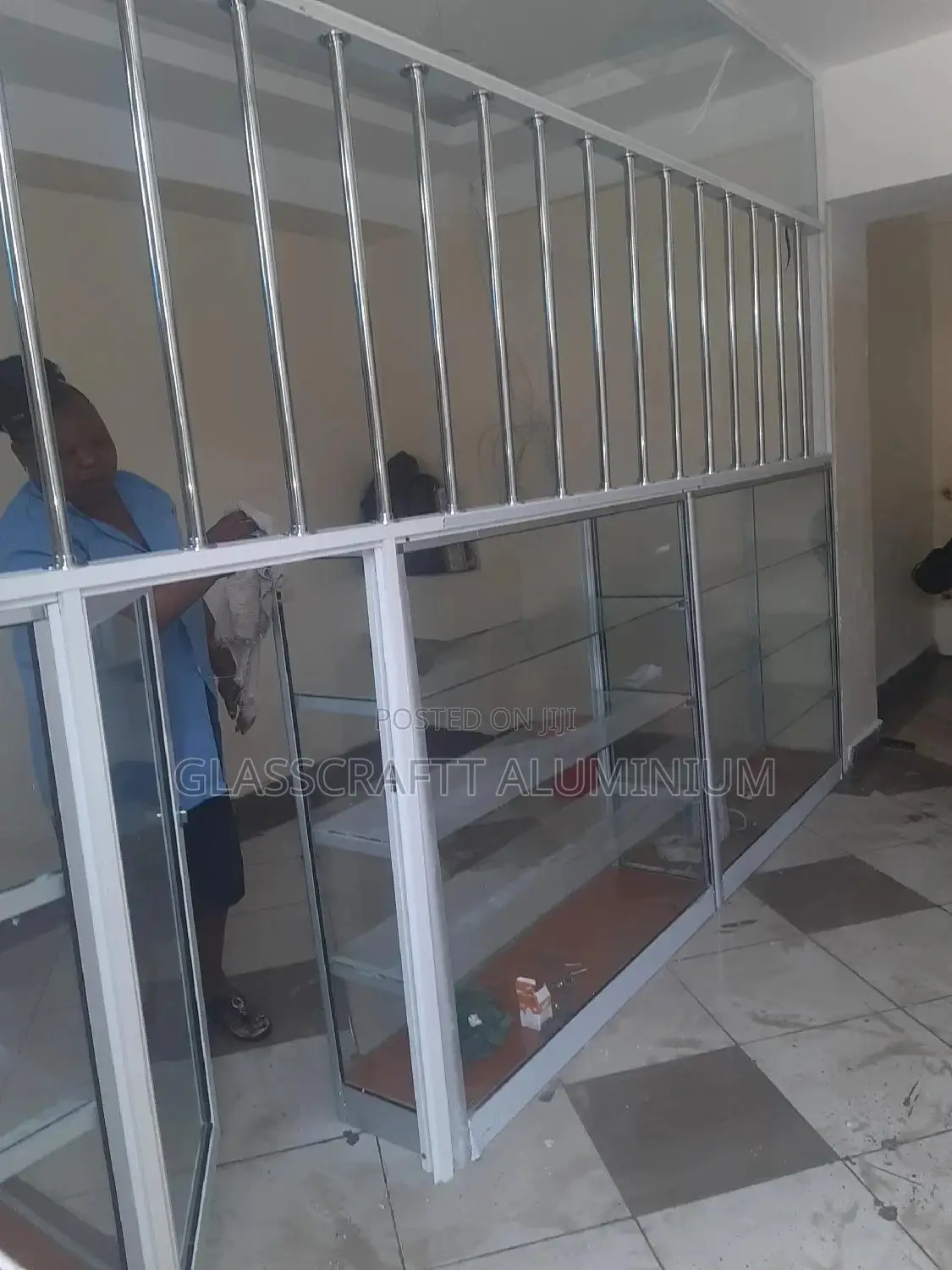 Aluminium And Glass Desplay