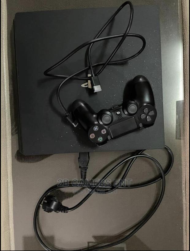 Ps4 Pro, EX UK, 1 Pad - thumbnail 2