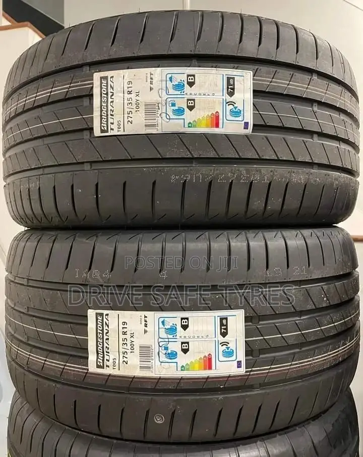 275/35 R19 Good Year Tyre