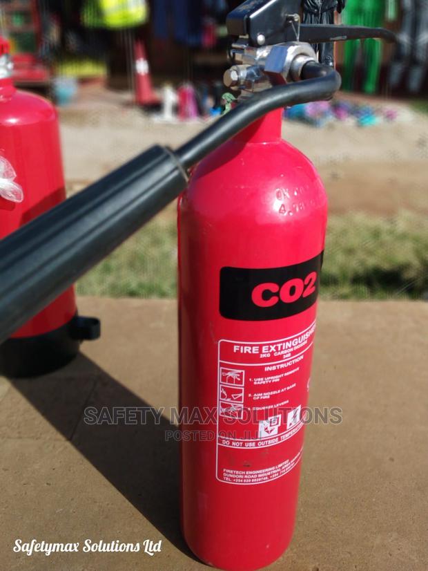 2kg Co2 Fire Extinguisher - main view