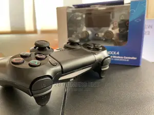 Play Station 4, Chipped, Std
