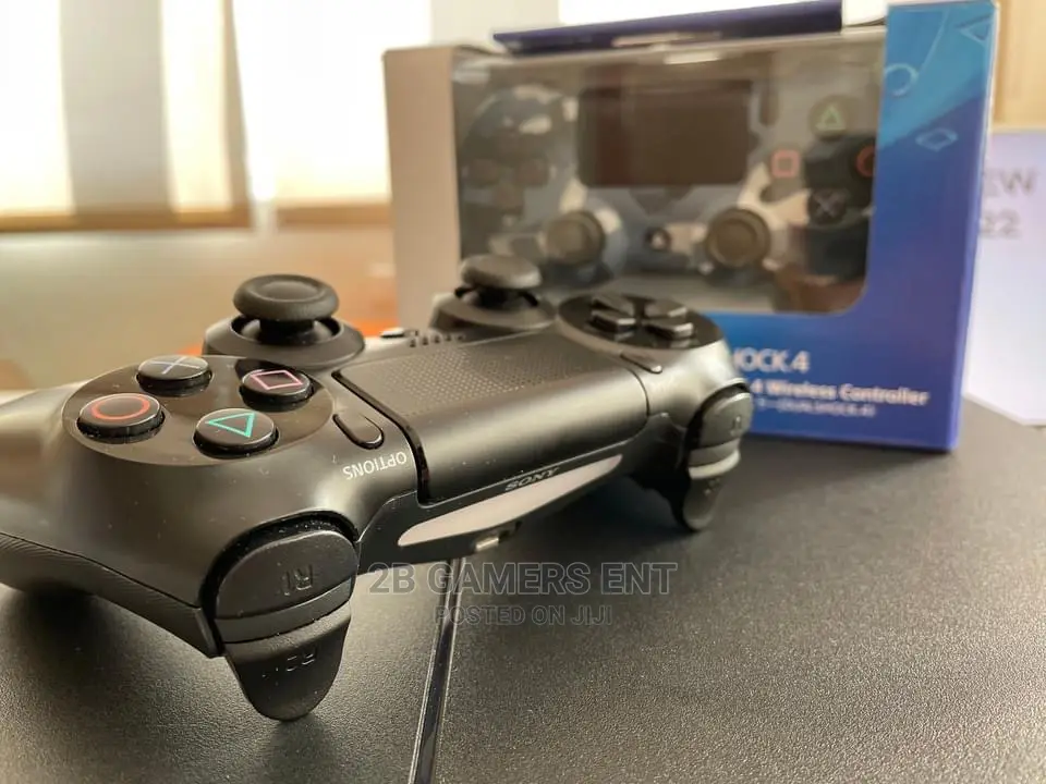 Play Station 4, Chipped, Std