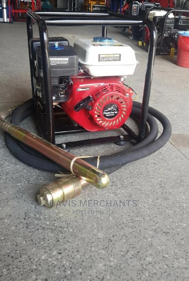 Gasoline Concrete Vibrator With 45 Mm Poker
