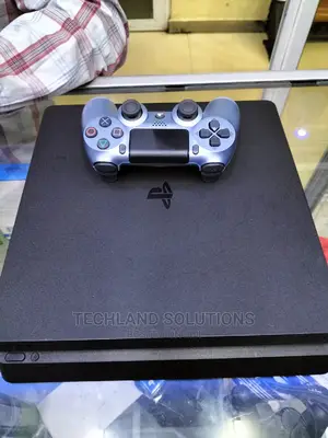 SONY Playstation 4 Slim. PS4 SLIM