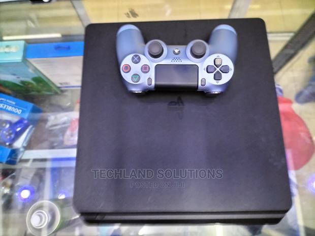 SONY Playstation 4 Slim. PS4 SLIM - main view