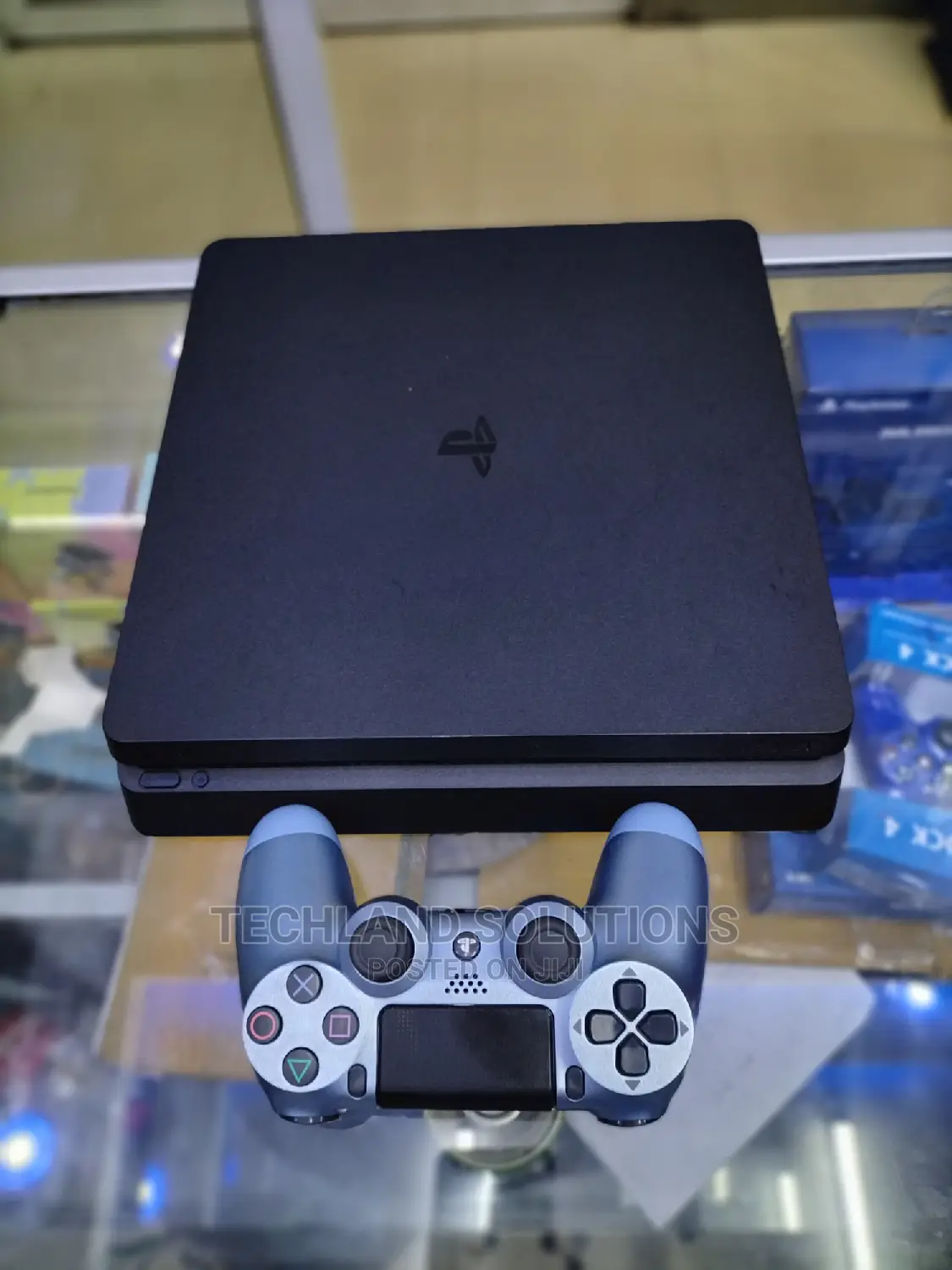 SONY Playstation 4 Slim. PS4 SLIM