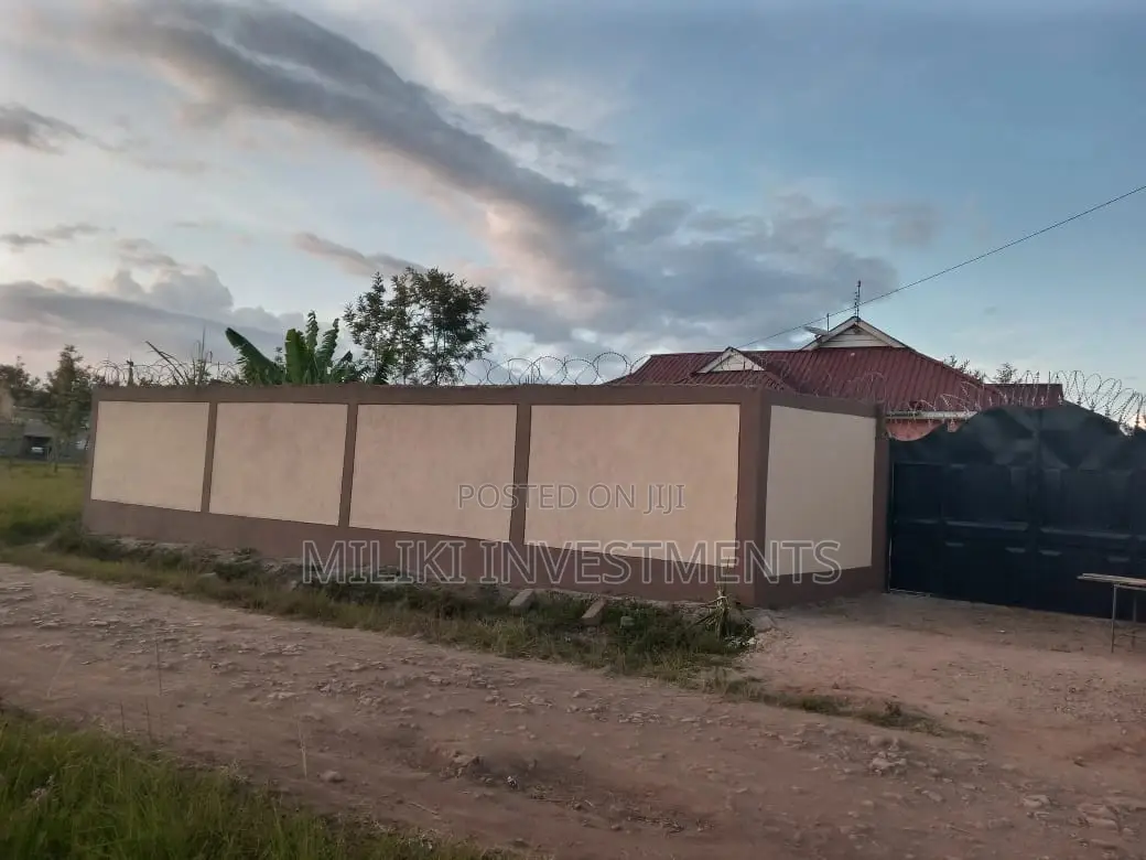 Furnished 4bdrm Bungalow in Kenol, Kimorori/Wempa for Sale
