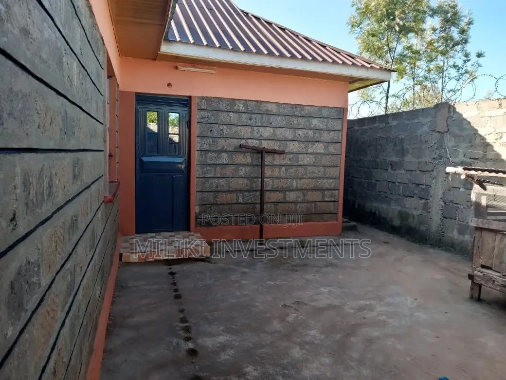 Furnished 4bdrm Bungalow in Kenol, Kimorori/Wempa for Sale
