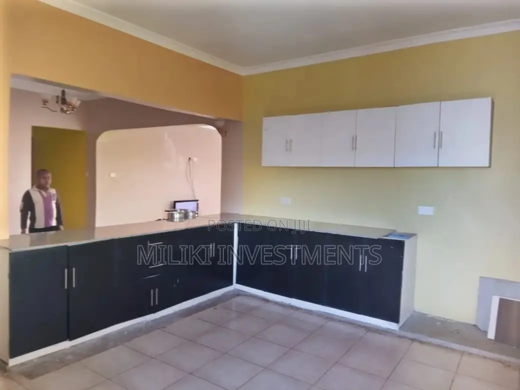 Furnished 4bdrm Bungalow in Kenol, Kimorori/Wempa for Sale