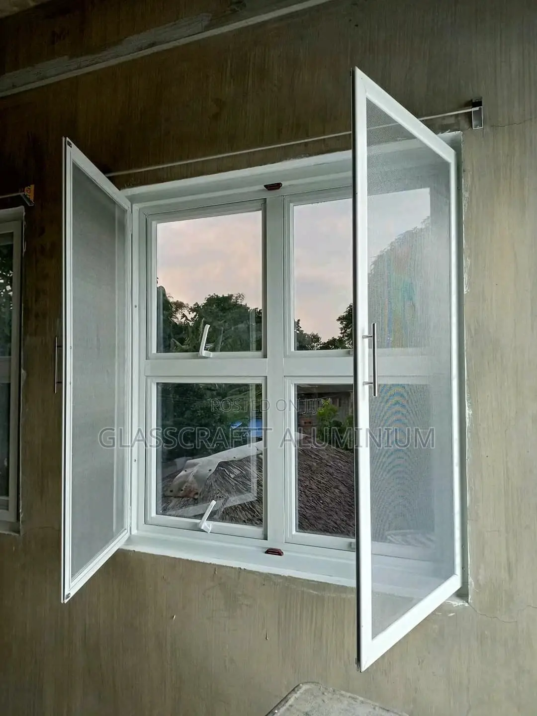 Twin Hang Aluminium Windows With Mosquito Net