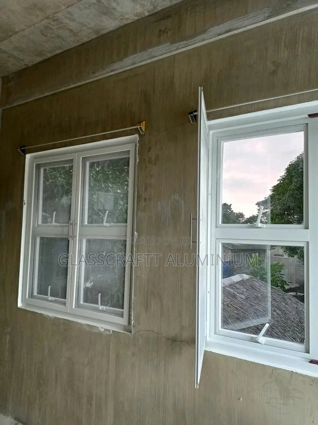 Twin Hang Aluminium Windows With Mosquito Net