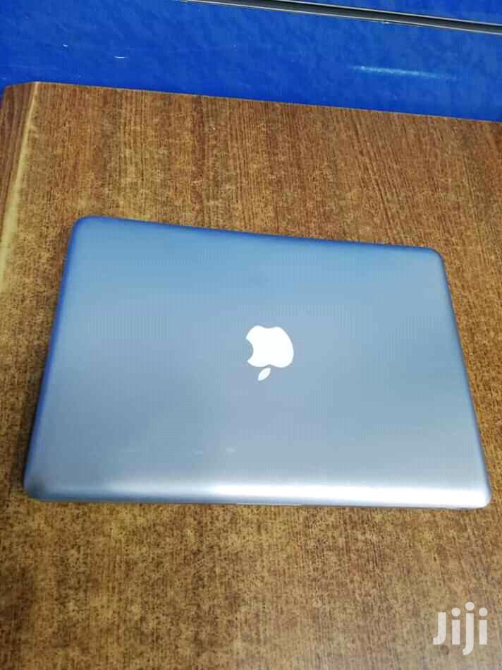 Laptop Apple MacBook Pro 4GB Intel Core i5 HDD 500GB