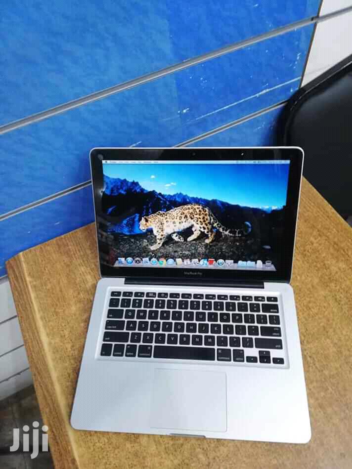 Laptop Apple MacBook Pro 4GB Intel Core i5 HDD 500GB