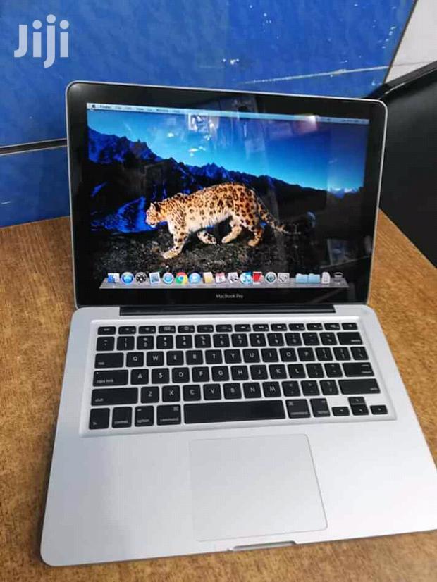 Laptop Apple MacBook Pro 4GB Intel Core i5 HDD 500GB