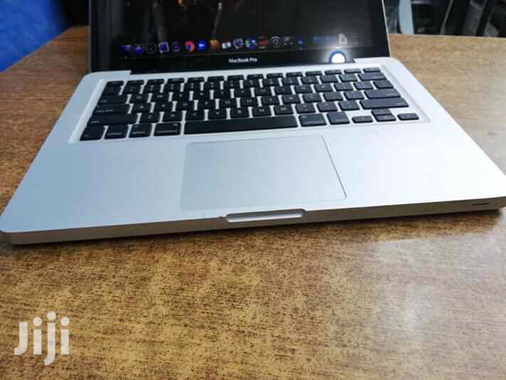 Laptop Apple MacBook Pro 4GB Intel Core i5 HDD 500GB