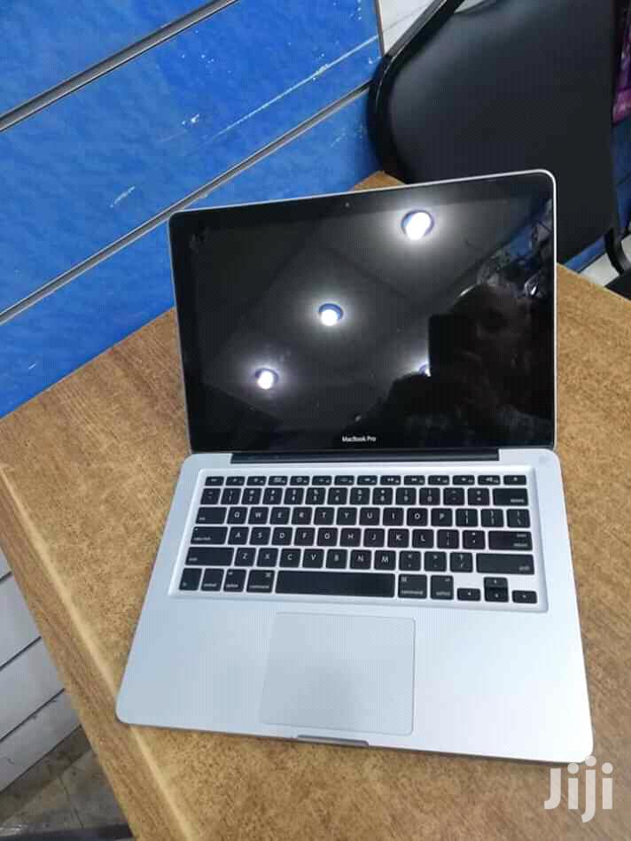 Laptop Apple MacBook Pro 4GB Intel Core i5 HDD 500GB