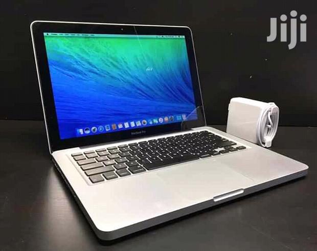 Laptop Apple MacBook Pro 4GB Intel Core i5 HDD 500GB