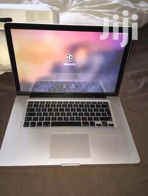 Laptop Apple MacBook Pro 4GB Intel Core i5 HDD 500GB