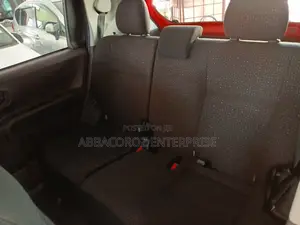 Toyota Spade 2015 Red