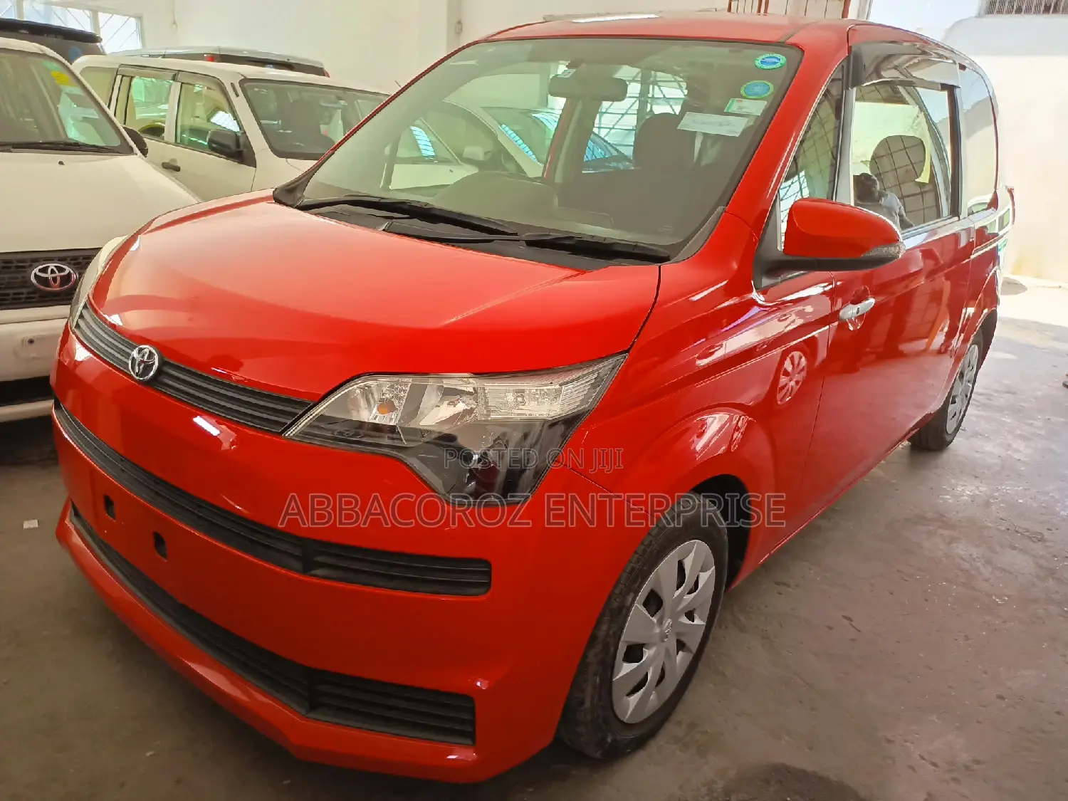 Toyota Spade 2015 Red
