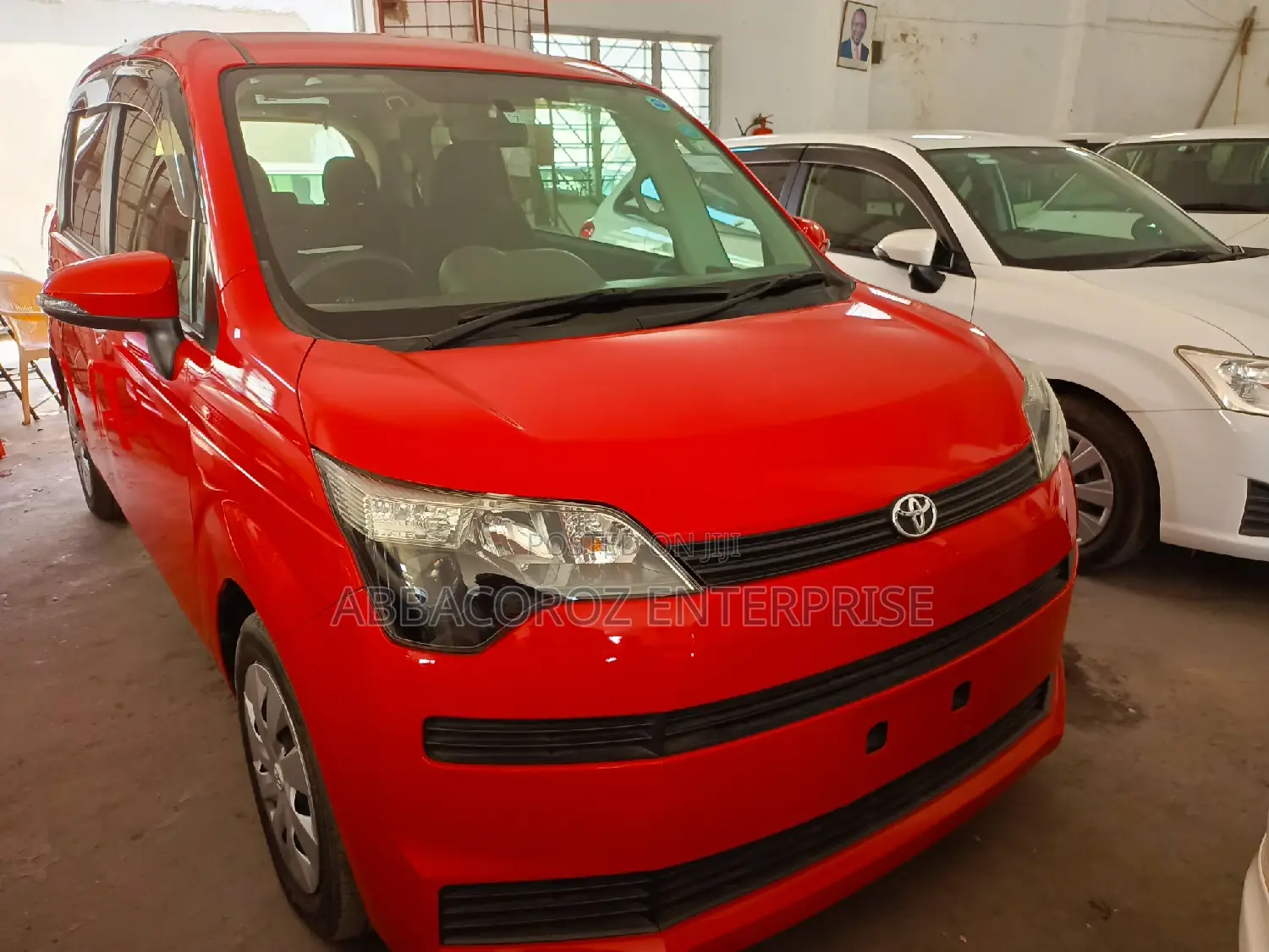 Toyota Spade 2015 Red