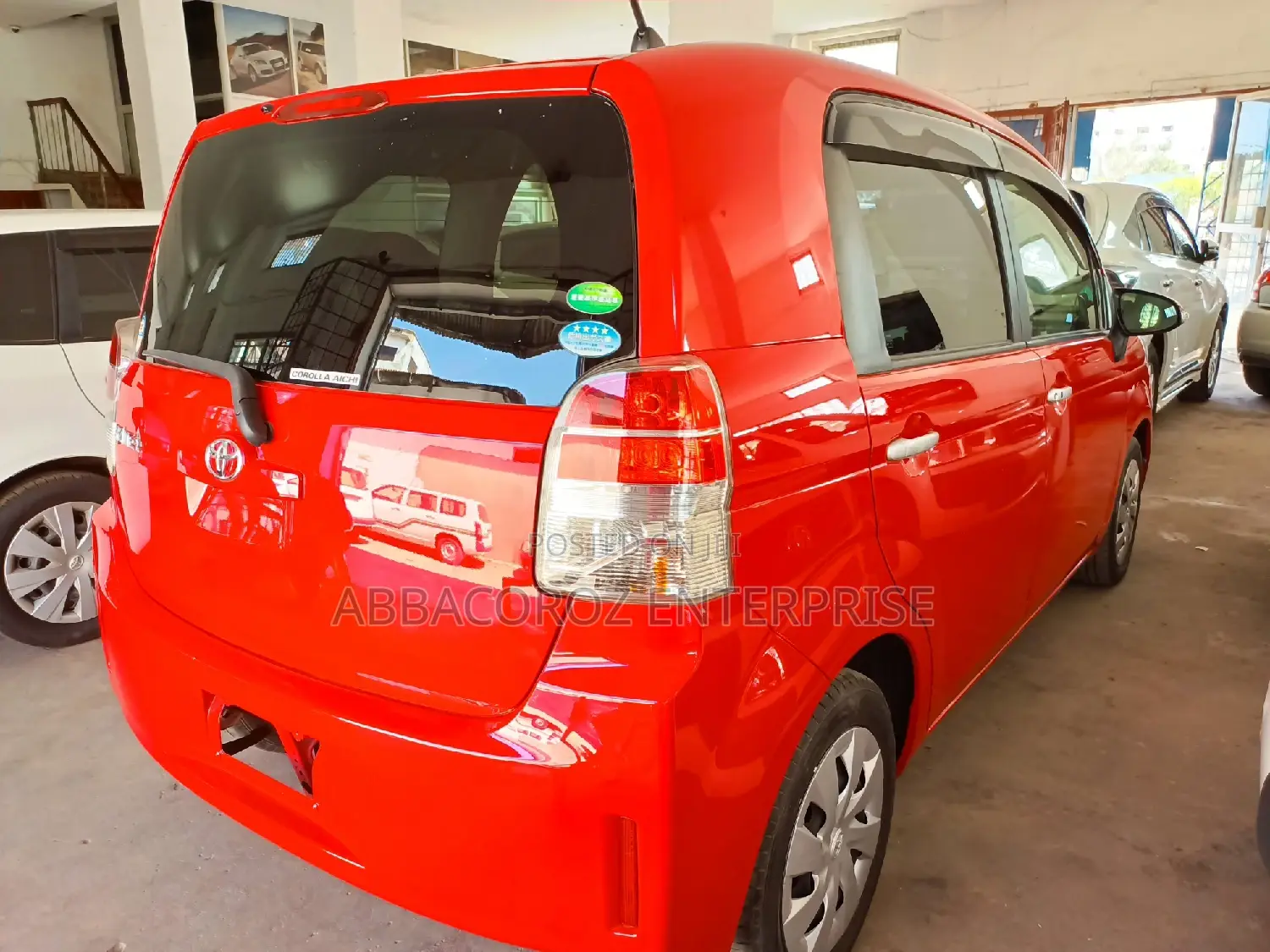 Toyota Spade 2015 Red