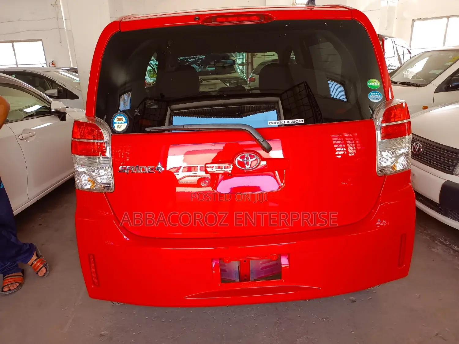 Toyota Spade 2015 Red