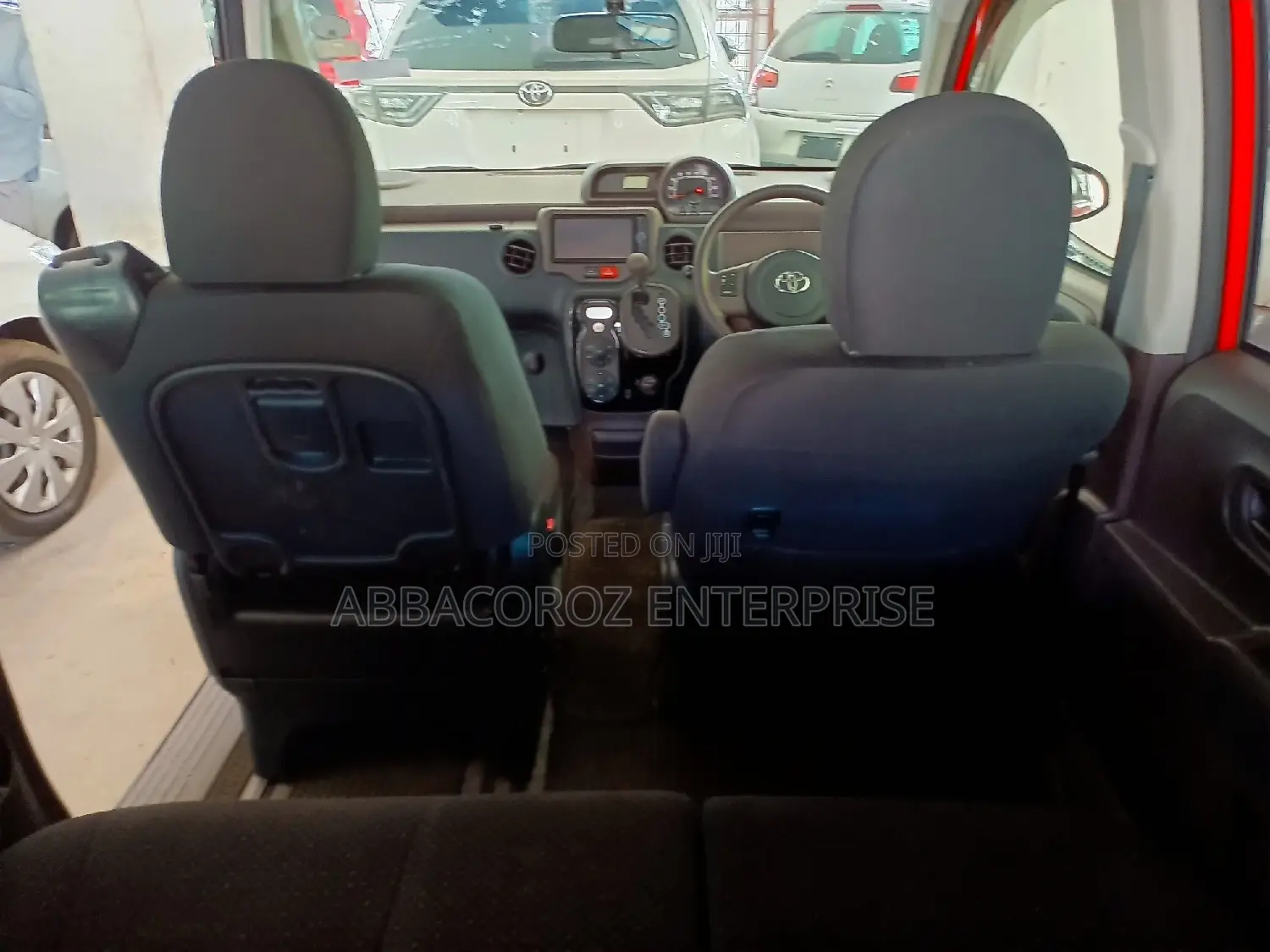 Toyota Spade 2015 Red