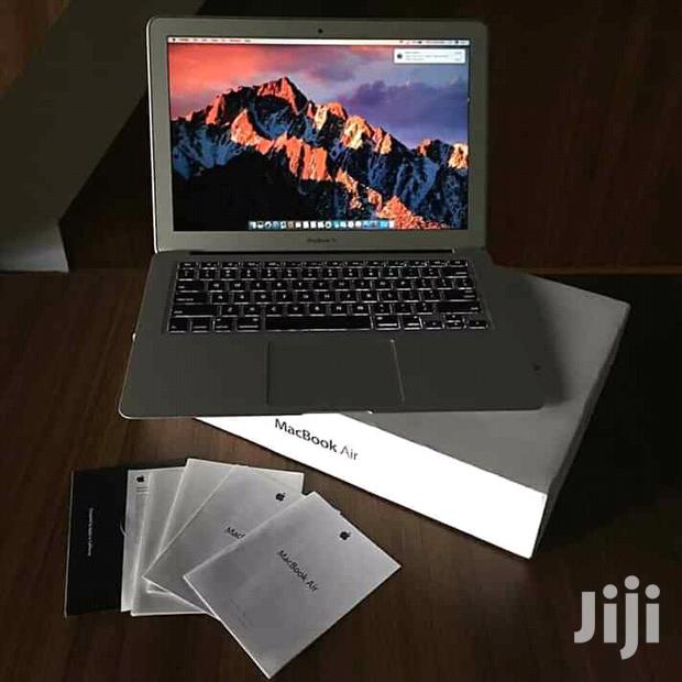 Apple Macbook Air 4GB Intel Core i5 SSD 256GB - main view