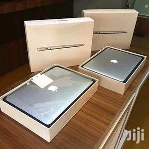 Laptop Apple Macbook Air 4GB Intel Core i5 SSD 256GB