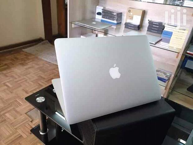 Laptop Apple Macbook Air 4GB Intel Core i5 SSD 256GB - thumbnail 3