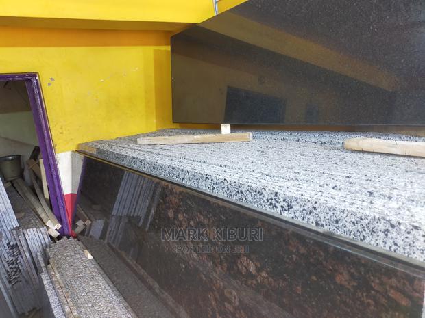 8x2ft Granite. Slabs - thumbnail 2