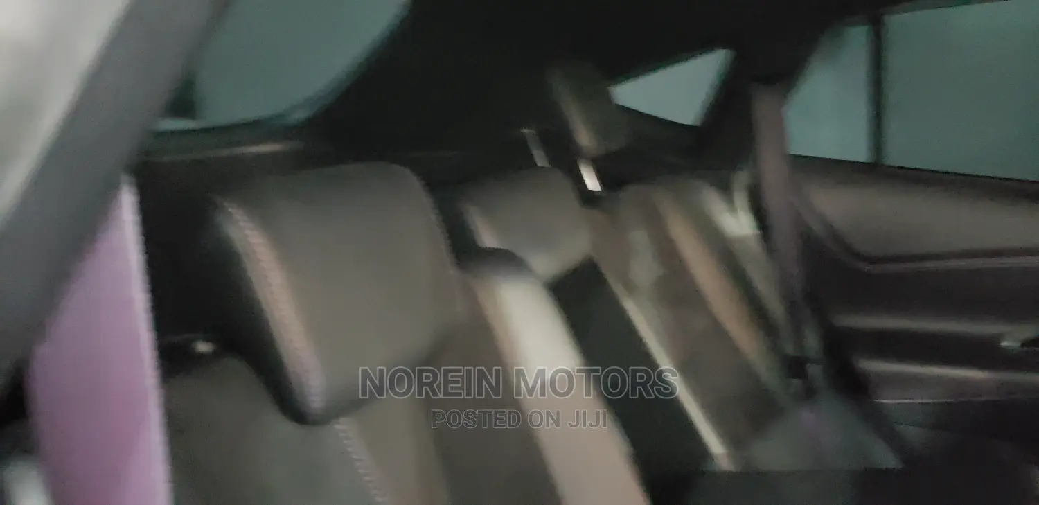 Toyota Auris 2014 Silver
