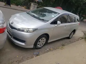 Toyota Wish 2012 Silver