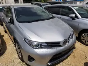 Toyota Auris 2014 Silver