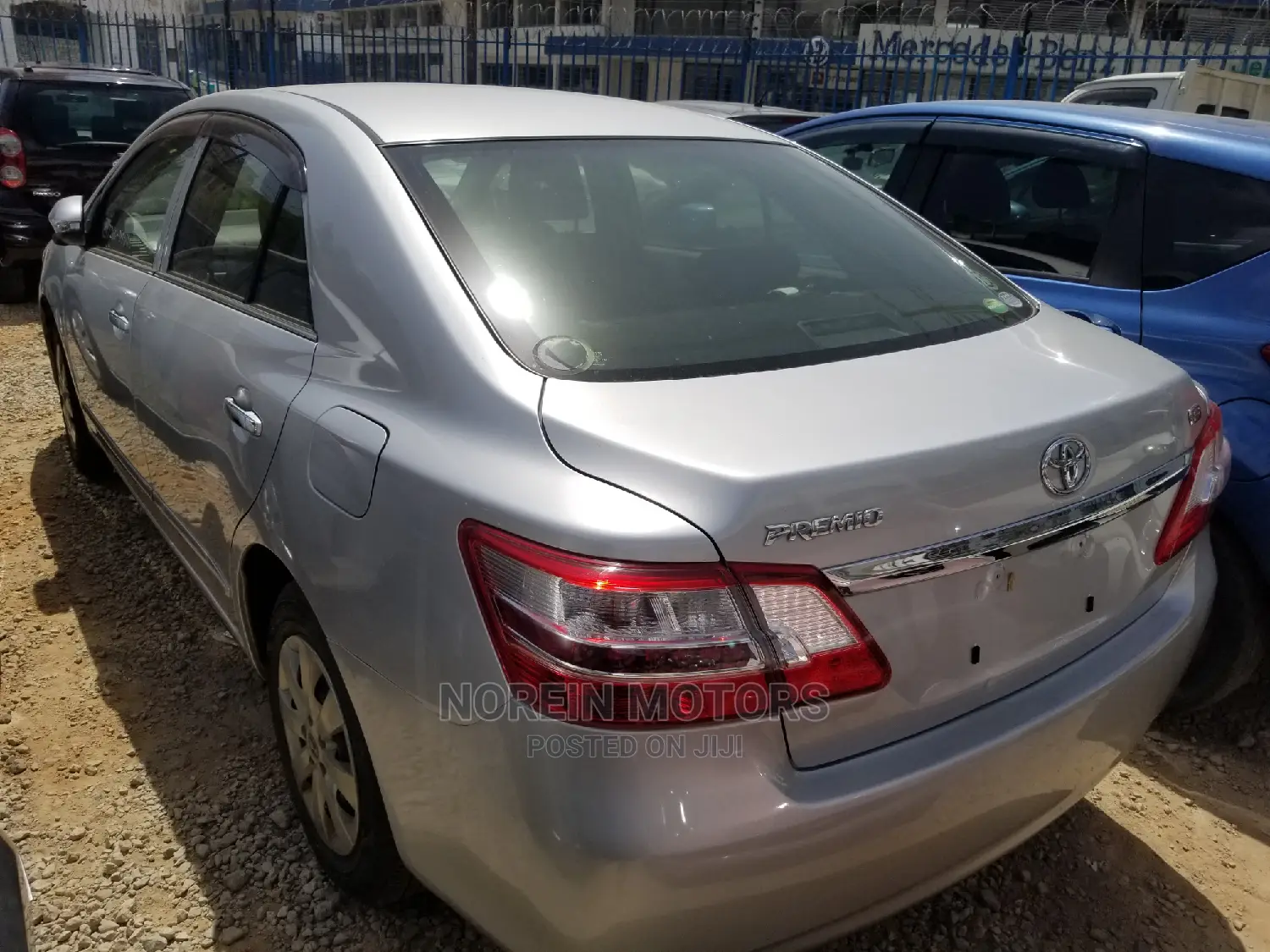 Toyota Premio 2014 Silver