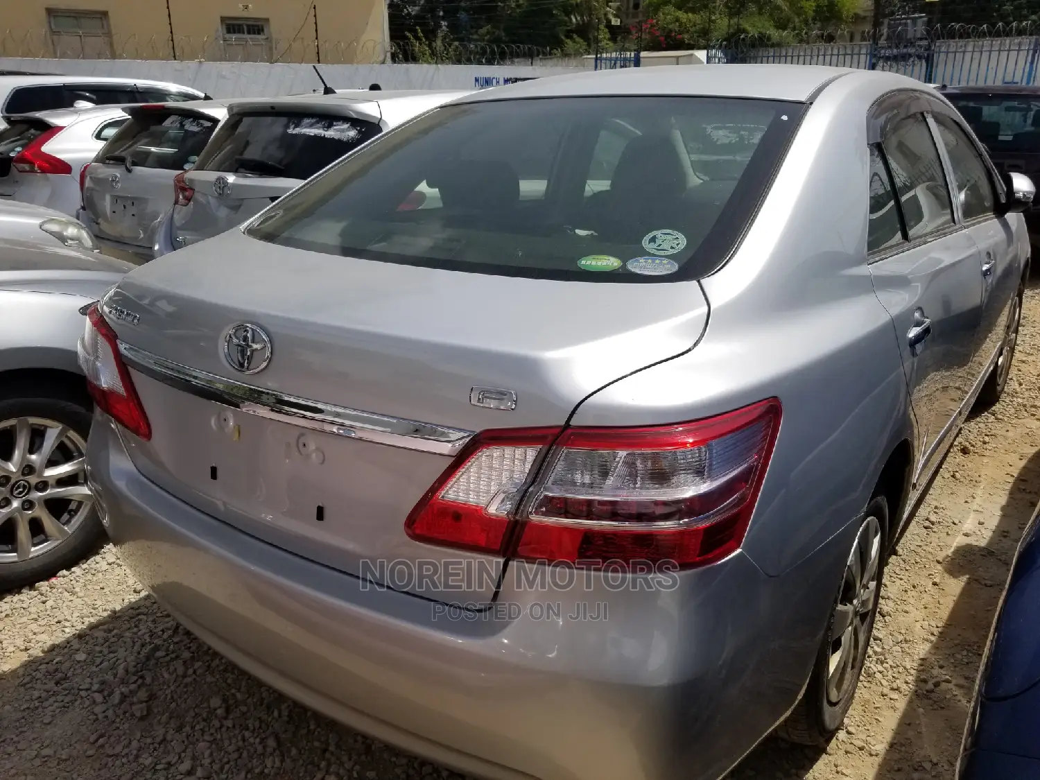Toyota Premio 2014 Silver