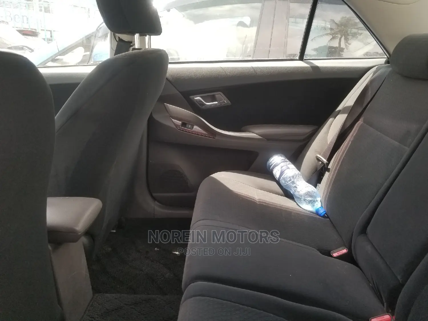 Toyota Premio 2014 Silver