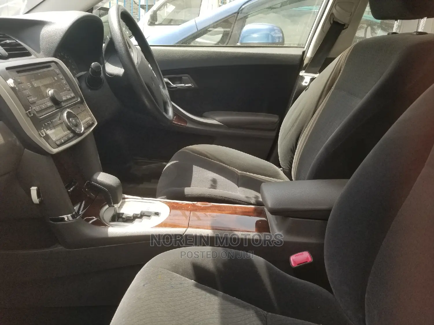 Toyota Premio 2014 Silver