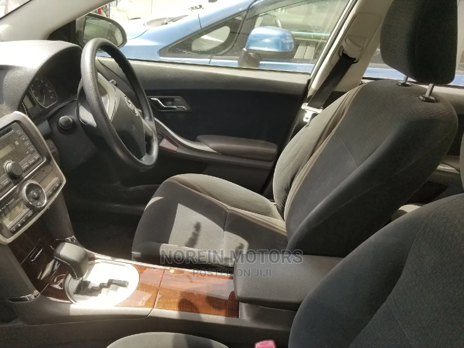 Toyota Premio 2014 Silver