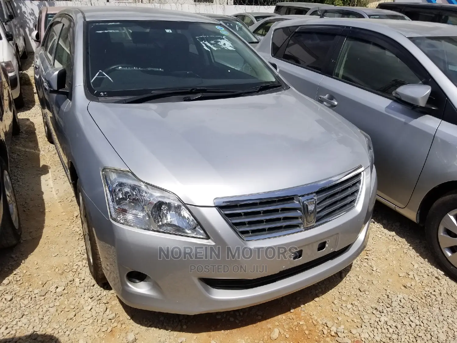 Toyota Premio 2014 Silver