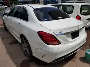 Mercedes-Benz C180 2015 Pearl