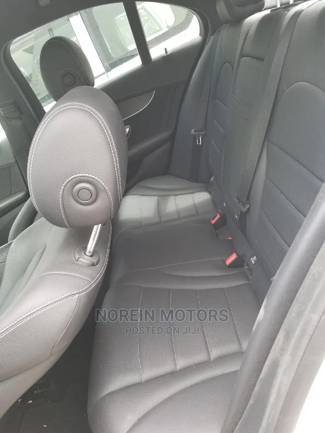 Mercedes-Benz C180 2015 Pearl
