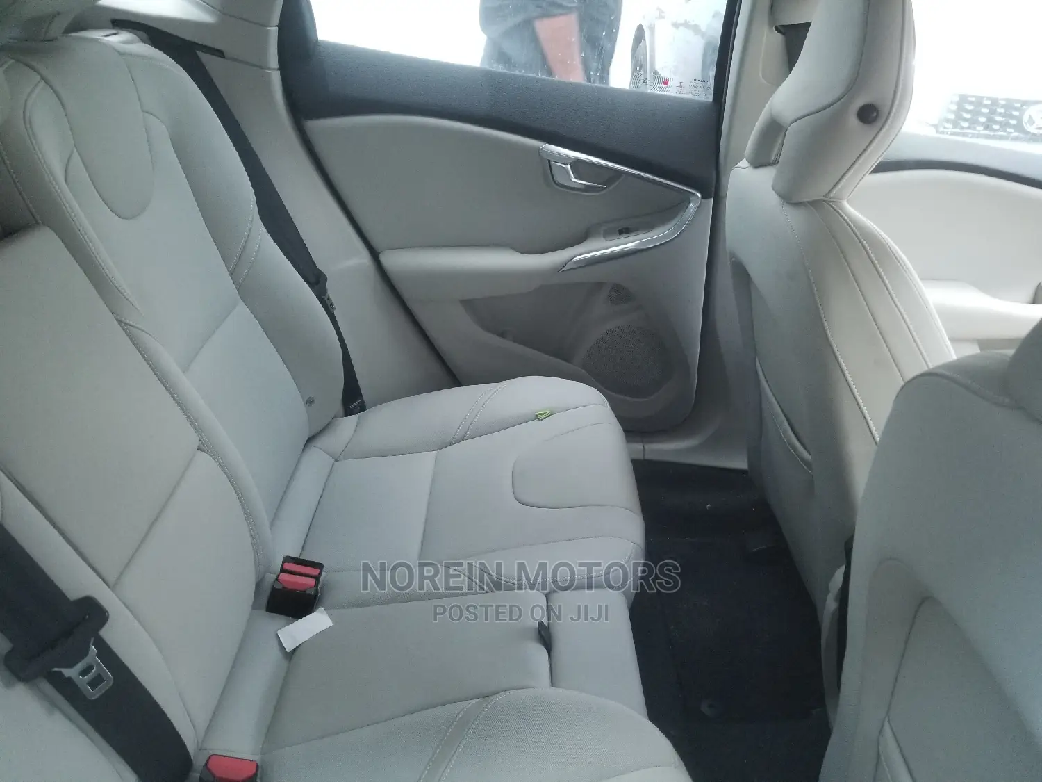 Volvo V40 2014 Red