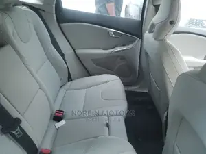 Volvo V40 2014 Red