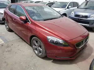 Volvo V40 2014 Red