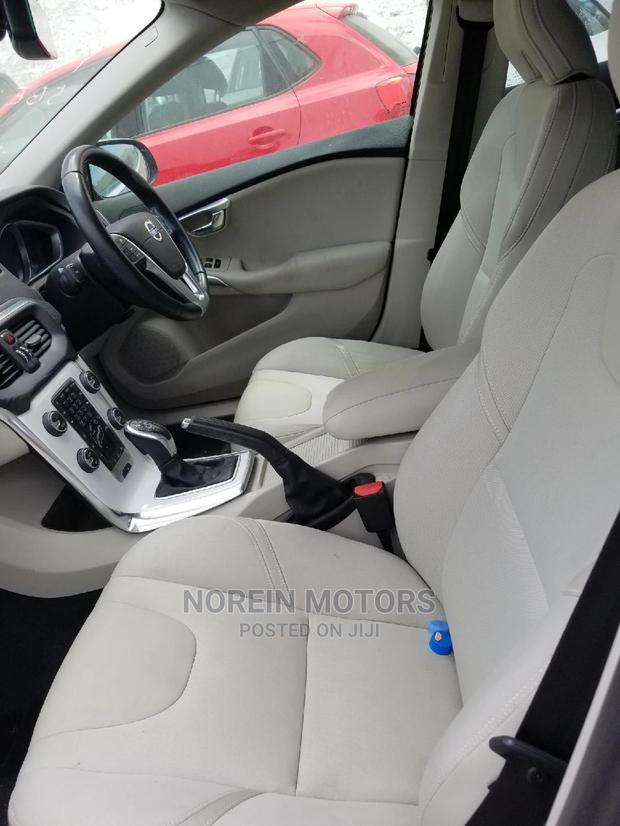Volvo V40 2014 Red - thumbnail 7