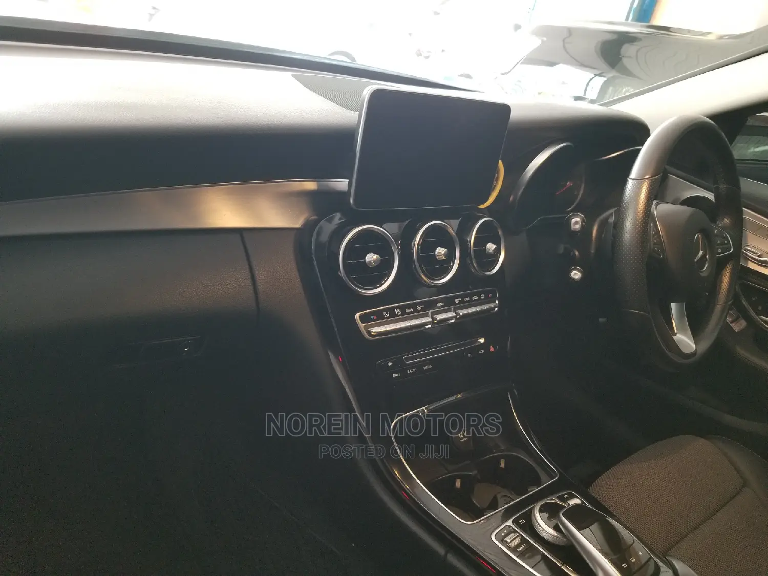 Mercedes-Benz C180 2014 Matt Black