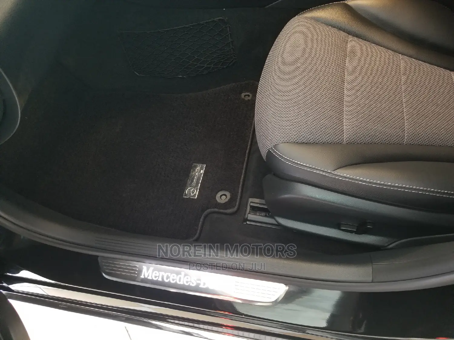 Mercedes-Benz C180 2014 Matt Black